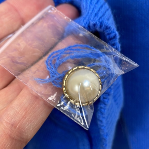 Vintage Royal Blue Knit Cardigan by TRADITION NWT floral embroidery - Picture 15 of 16